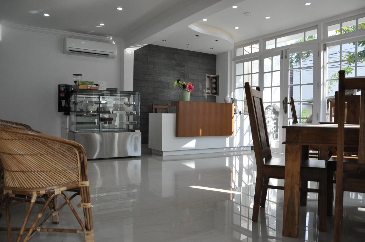 Daffodils Spice Court Hotel Kochi Kültér fotó
