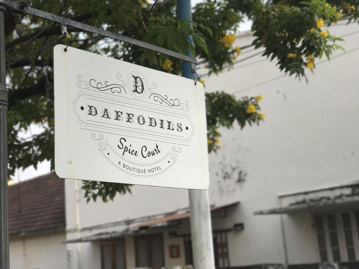 Daffodils Spice Court Hotel Kochi Kültér fotó