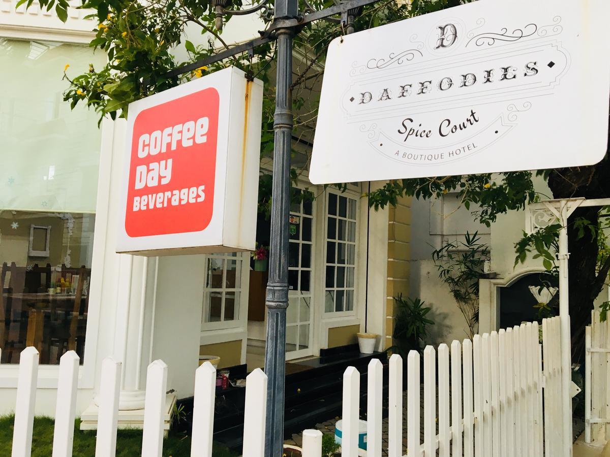 Daffodils Spice Court Hotel Kochi Kültér fotó