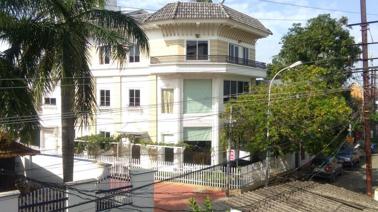 Daffodils Spice Court Hotel Kochi Kültér fotó